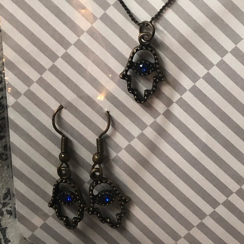 spiritual hand necklace